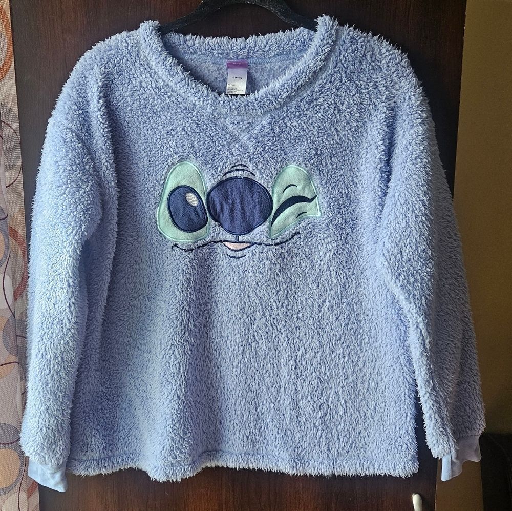 Disney Stitch Sleepwear Top Size Medium